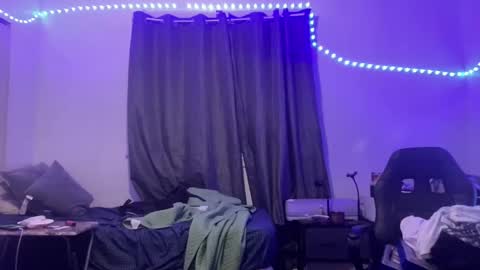 kristianjackson16 online show from December 31, 6:05 am