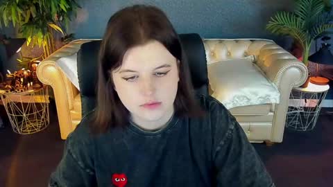 kristifoxy online show from May 11, 6:49 pm
