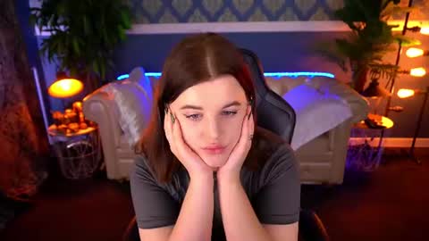 kristifoxy online show from June 16, 12:31 pm