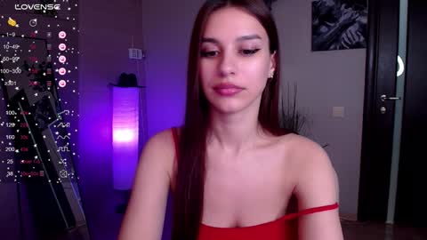 Snapshot of kristine_beauty chatting on February 1, 7:57 am Kristi online show from February 1, 7:57 am