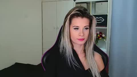 KristineAmore online show from January 7, 7:24 am