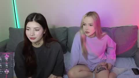 Kristy and Alice online show from January 17, 9:06 pm