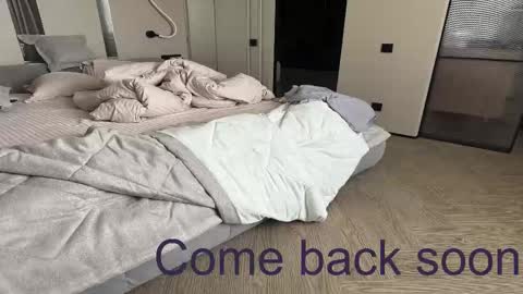 kristy_dolly online show from November 5, 11:40 pm