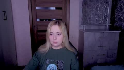 Kristy online show from May 18, 8:59 pm