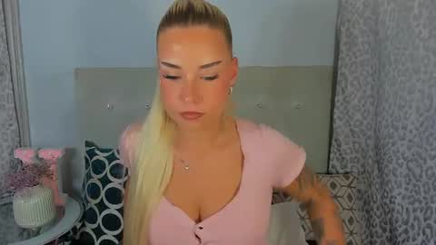 KristyFlowers online show from June 16, 7:07 pm