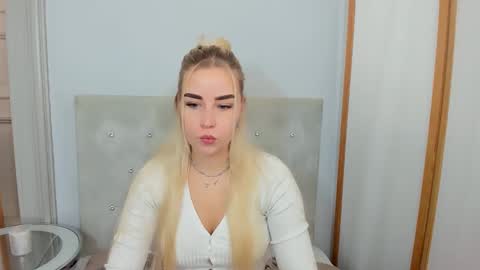 KristyFlowers online show from March 8, 6:10 am