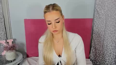 KristyFlowers online show from March 6, 4:50 pm