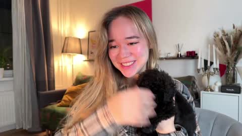 Snapshot of kristyspiritedaway chatting on December 18, 9:51 pm Kristy Nip slip shady Best model on CB online show from December 18, 9:51 pm