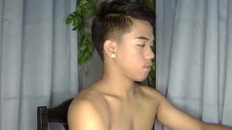 kritthanarkorn online show from May 8, 2:39 am