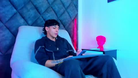 Kroy Wave  Muscle Tattoos Latino online show from July 30, 3:29 am