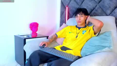 Kroy Wave  Muscle Tattoos Latino online show from July 20, 4:59 am