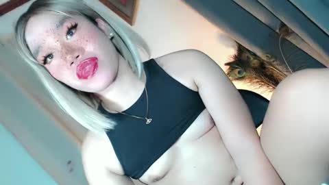 kryplialoveyou online show from January 19, 4:44 am