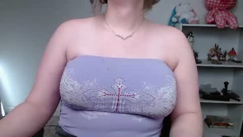 Krystal Syx online show from June 24, 5:31 pm