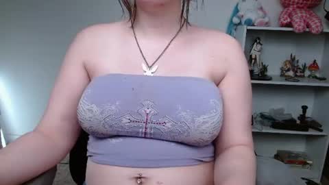 Krystal Syx online show from June 17, 10:59 pm
