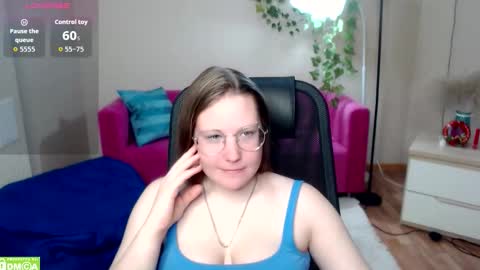 kuri_u online show from February 7, 9:12 am