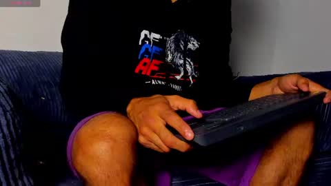 kuzzcoo online show from July 5, 12:56 pm