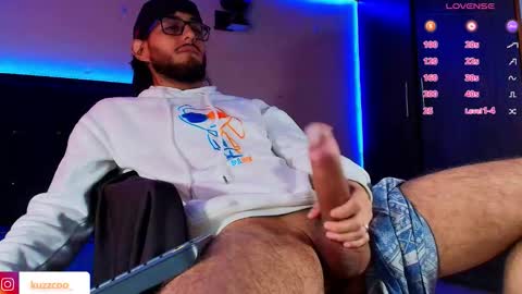 kuzzcoo online show from November 13, 7:38 pm