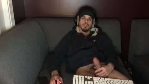 kxng222 online show from December 14, 5:35 am