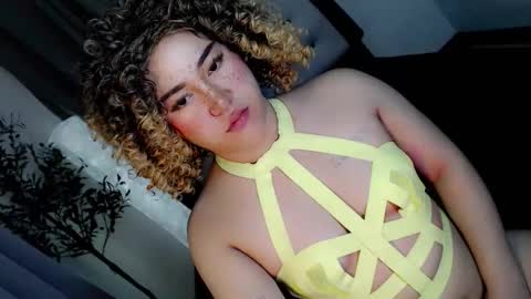 kyla online show from November 10, 12:35 am