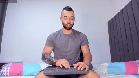 Kyle collinz online show from November 7, 8:11 pm