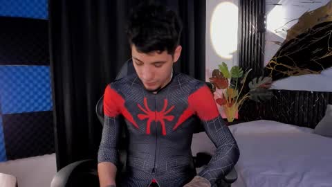 kylesmithx_ online show from February 11, 1:31 am