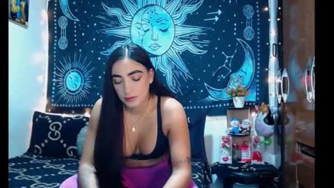 kylie online show from May 28, 10:30 pm