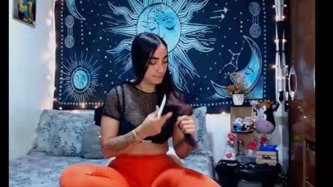 kylie online show from July 3, 12:48 am