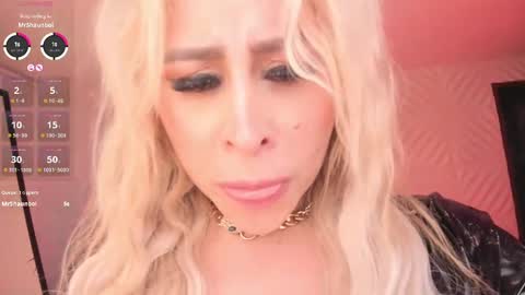  Kylie  online show from February 23, 9:16 pm