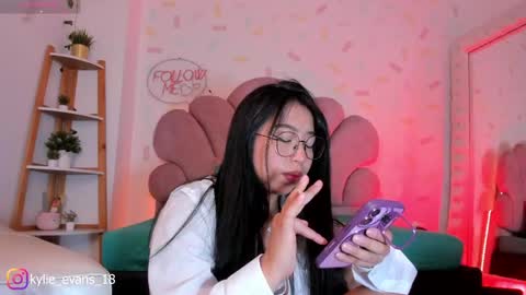 Kylie online show from April 29, 5:30 pm
