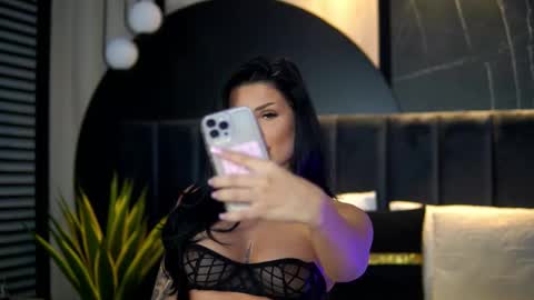 Kylie online show from March 18, 8:15 pm