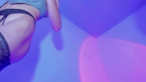 kylie_winx online show from May 3, 3:12 am
