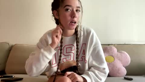 Kylie online show from September 17, 2:31 pm