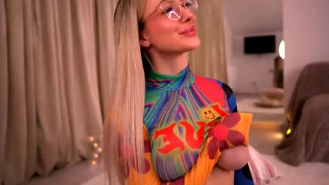 Kylie online show from April 28, 2:27 am