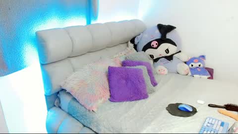 KYLIE QUEEN online show from April 22, 4:03 pm