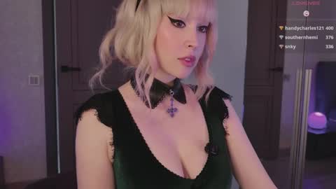 Kate online show from May 2, 12:00 pm