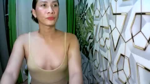 kyutshyne online show from April 29, 5:18 pm