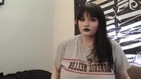 Lily online show from July 6, 7:27 pm