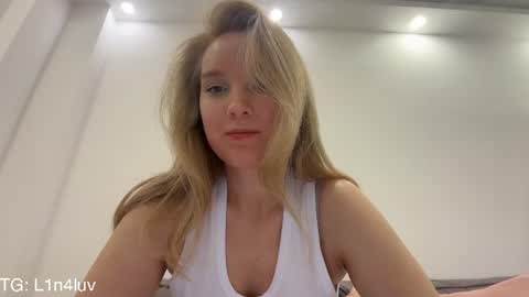 lina online show from June 13, 7:02 pm