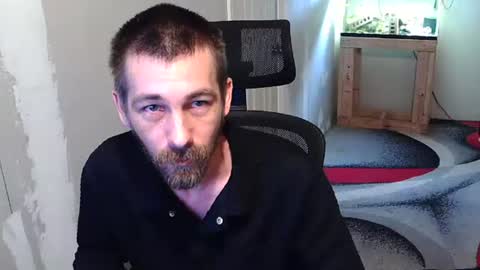 l1v1nth3dr3am online show from April 29, 11:42 pm