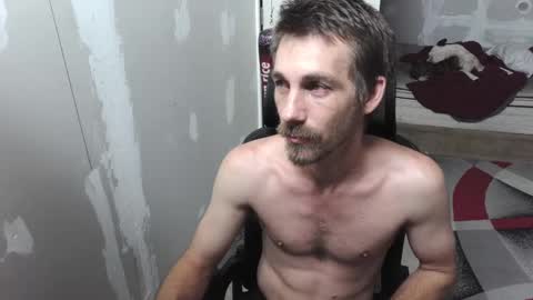 Snapshot of l1v1nth3dr3am chatting on September 28, 6:50 pm l1v1nth3dr3am online show from September 28, 6:50 pm