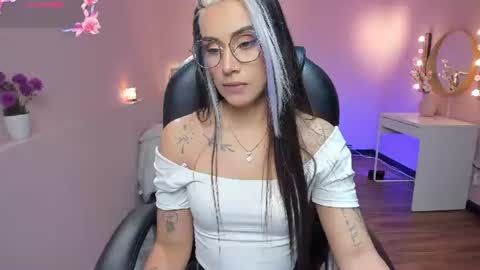 T A T I A N A online show from July 15, 11:37 am