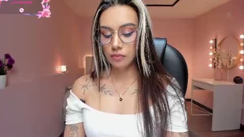 T A T I A N A online show from June 18, 11:48 am