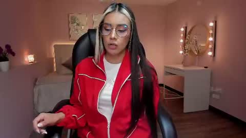 T A T I A N A online show from June 12, 11:42 am