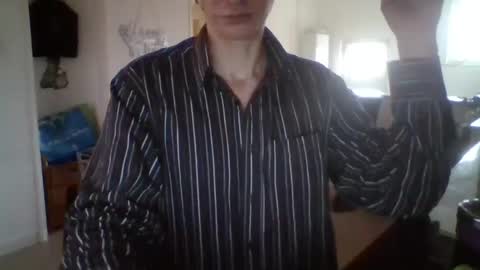 labelette007 online show from December 25, 1:19 pm