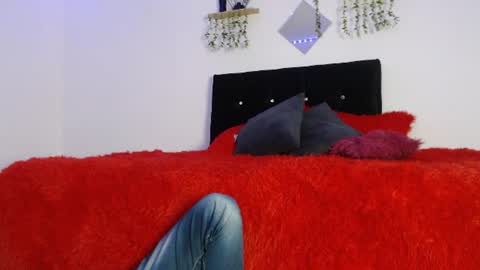 labrinthteasing online show from July 10, 9:30 pm