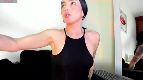 lace_victoria online show from May 2, 12:27 am
