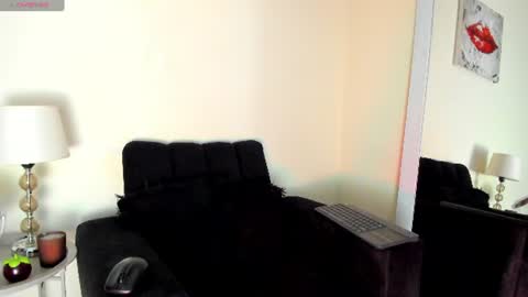lace_victoria online show from July 4, 12:26 am