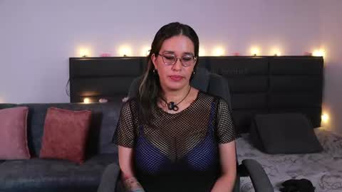 Kathie  Dicky    online show from June 19, 3:29 pm