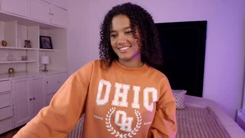 Karla - Instagram   lady karla1 online show from May 7, 12:28 am