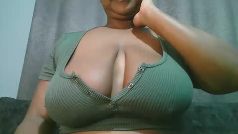 lady_dearra online show from April 22, 3:57 am